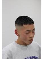 バーバーライラック(BARBER Lilac) クロップスタイル/スキンフェード