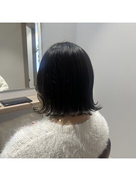 エレノア つくば(Eleanor) 切りっぱなしボブ