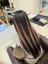 スリーヘアーデザインズ(Three Hair Designs) r