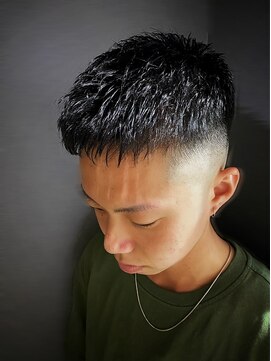 メンズ ラピス(Men's Lapis) フェードTHAクロップ