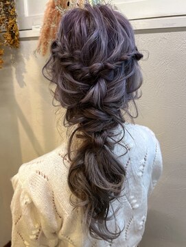 ジル ヘアデザイン ナンバ(JILL Hair Design NAMBA) バックカチューシャの編みおろしアレンジ