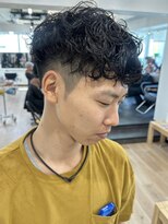 ウェイビーエフティフィフス 横浜西口(WAVEY ft.fifth) スペインカールラルフカールフェードカットメンズ外国人風パーマ
