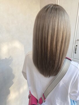 イルウィ(irwi) 【ブリーチカラー】ホワイトベージュ シアーカラー