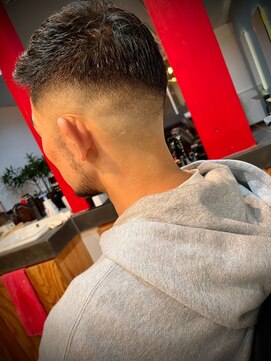 キングズチェアー カットクラブ(Kings' chair cut club) 【メンズ】メンズショート/スキンフェード〈理容室〉