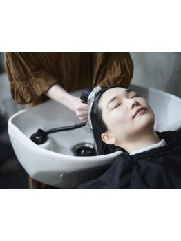 【半個室】こだわりのシャンプー台で、普段よりも一段上の癒しスパをぜひ体験してみて！