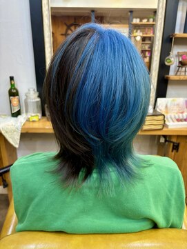 トルチェ(toRtue) ダークグレー×ブルーのツートーンカラー! ウルフショート!