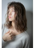 グレージュ細めハイライトウェーブミディアムv戸田公園20代30代