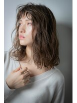 カバーヘア ブリス 戸田公園西口店(COVER HAIR bliss)&nbsp;グレージュ細めハイライトウェーブミディアムv戸田公園20代30代