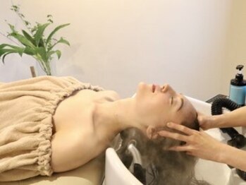 ハードゥ 麻布十番(HAMDD)の写真/【癒しの香りで至福のひと時を】植物由来100％にこだわったTEONオイルヘッドスパ*しなやかな髪へ[麻布十番]