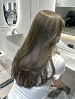 オニキス(ONYX)&nbsp;ブリーチなしオリーブベージュ×トレンドレイヤー【chisato】