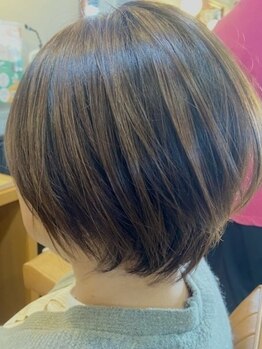 ヒゲメガネ(higemegane)の写真/気になりはじめた白髪もしっかりカバー♪こまめに通えるように、お財布に優しいメニューをご用意☆