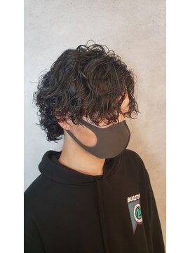 ニューカマー バイ ヘッドライト シブヤ(NEW COMER by HEADLIGHT shibuya) スパイラルパーマ