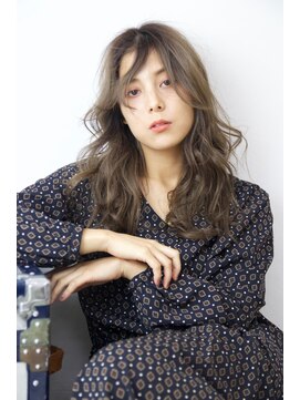 ソース 高槻(SOURCE) 艶髪♪くすみベージュ×ナチュラルロング