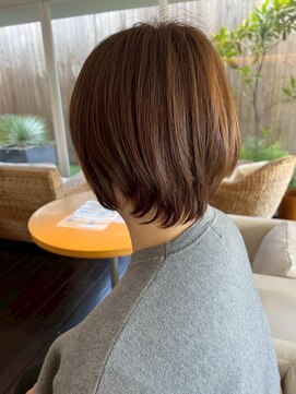 トップヘアー ミカワアンジョウ 安城(TOPHAIR MIKAWA ANJO) 柔らかい丸みがきれいなショートボブ