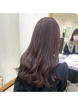 フォルテ 表参道店(FORTE) ツヤと血色感をプラスする、品のあるピンクブラウン