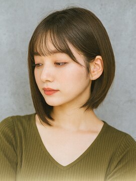 ビューティースペースラルジュヘアー(Beauty Space Large hair) ナチュラルブラウンの内巻きボブ×シースルーバング