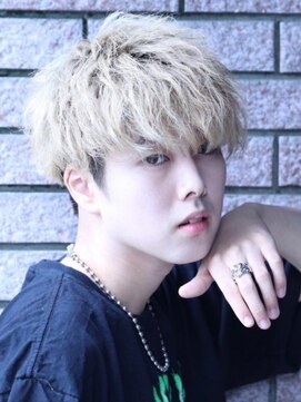 コンフィデンス メンズヘアー(confidence MEN'S HAIR) ゴールドツイストマッシュ