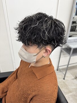 ハイセンス セカンド(HISENSE second) 波巻きパーマ×ホワイトメッシュ