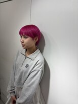 モノ アンド イニ(Mono & inni)&nbsp;ビビットピンクのショート