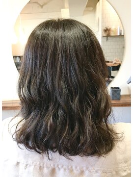 エルア(elua) パーマスタイルで楽チン&オシャレに