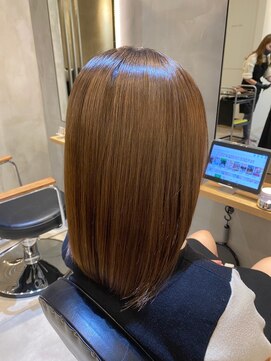 ジーナ 渋谷駅前(Zina) エアリーミディショートパーマ黒髪ホワイトアッシュ