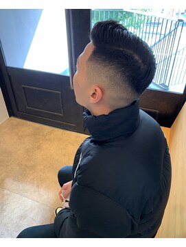 クオンヒール(QUON HEAL) 七三アップバング×ハイフェード