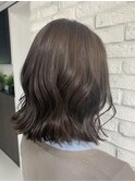 伸ばしかけゆる巻き×モノトーンベージュ