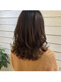 ふわっふわの外ハネくびれミディ☆