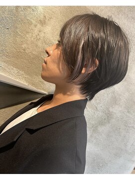 コティナ(cotina.) 福山ショートカットショートヘアインナーカラーシルバーカラー