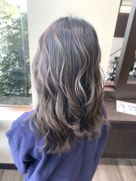 ヴァンカウンシル Kuwana(VAN COUNCIL) バレイヤージュ　ミルクティーグレージュ