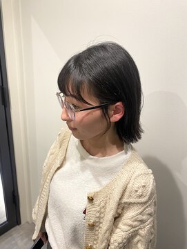 ユニコ(unico) 切りっぱなしボブ/外ハネスタイル