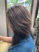 クルト バイ マルカ(KURT by MARUCA)&nbsp;細めハイライト/レイヤーカット/白髪ぼかし/20代30代40代50代