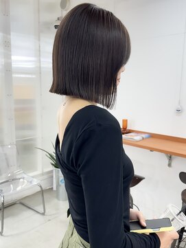 オー(OOO) グレージュ×ヘイリーボブ