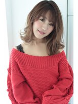 ラル(Lull)&nbsp;ロングボブ　グラデーション　ハイトーン　グレージュ　カラー