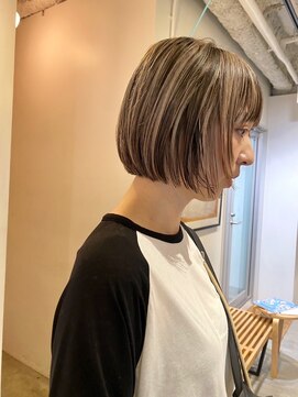 ルーム(Loom.) デザインカラーコントラストハイライト切りっぱなしボブ