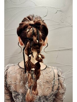 サンジュウナナドシー 大宮東口店(37.0℃) ゆるふあツインあみおろしリボン