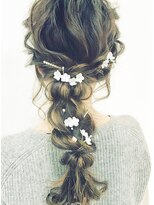 編みおろしhairアクセアレンジ