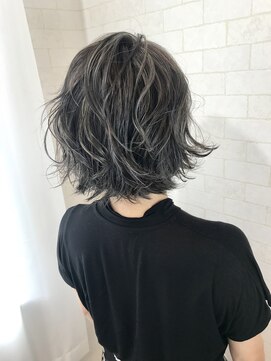 アルマヘア(Alma hair) ハイライト☆クールショート３Dカラー