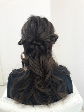 ヘアーメイク クリア(Hair Make Clear) ハーフアップ