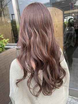 エレン(E L E N) ピンクベージュ　×  巻きロング