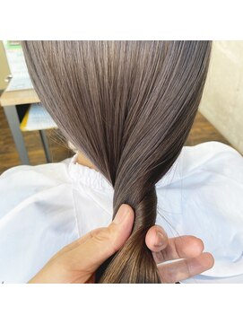 ガルボ ヘアー(garbo hair) A/W色持ちUP♪パールグレージュカラー♪