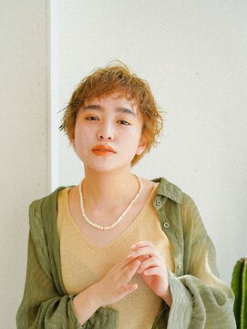 ハク アトリエ(HaKU atelier) メンズライクショート波ウェーブパーマハイトーンカラー