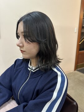 キュオンシア(CUEON. ciea) 切りっぱなし×透明感グレー