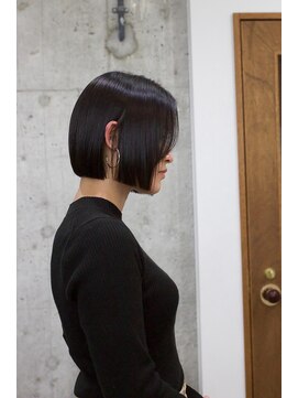 サクラ 岐阜(SAKURA) 首が綺麗に見えるボブ　タッセルボブ　切りっぱなしボブ　岐阜