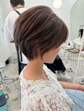 ロミー 本厚木(ROMMY.) オール世代◎小顔に見えるショートボブ丸みレイヤー