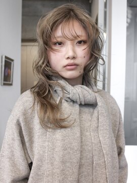 オーオ シカシカ(OOO YY) ハイトーンベージュ