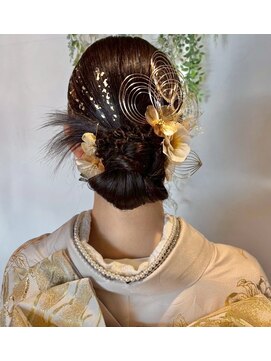 クレヨン ケース(Crayon case) うなじスッキリシニヨンヘア！結婚式 二次会 花嫁 ドレス 着物