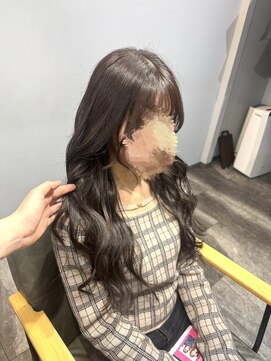 エスト 小倉(est) アッシュカラー/ロングレイヤー/髪質改善