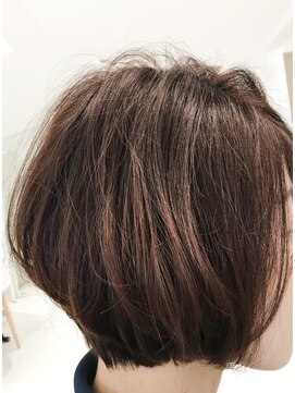 リラックスヘアーサロン ワッカ(Relax Hair Salon WAKKA) 前下りボブ