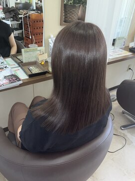 コアフィールフィス(COIFFURE fils) 《見附　今町》M3D 透け感アッシュ　ロング